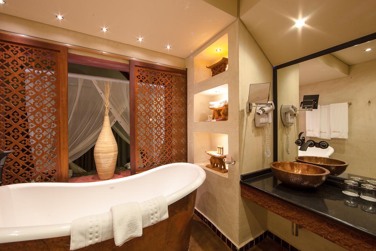 The Royal Senchi Hotel And Resort Akosombo Bagian luar foto