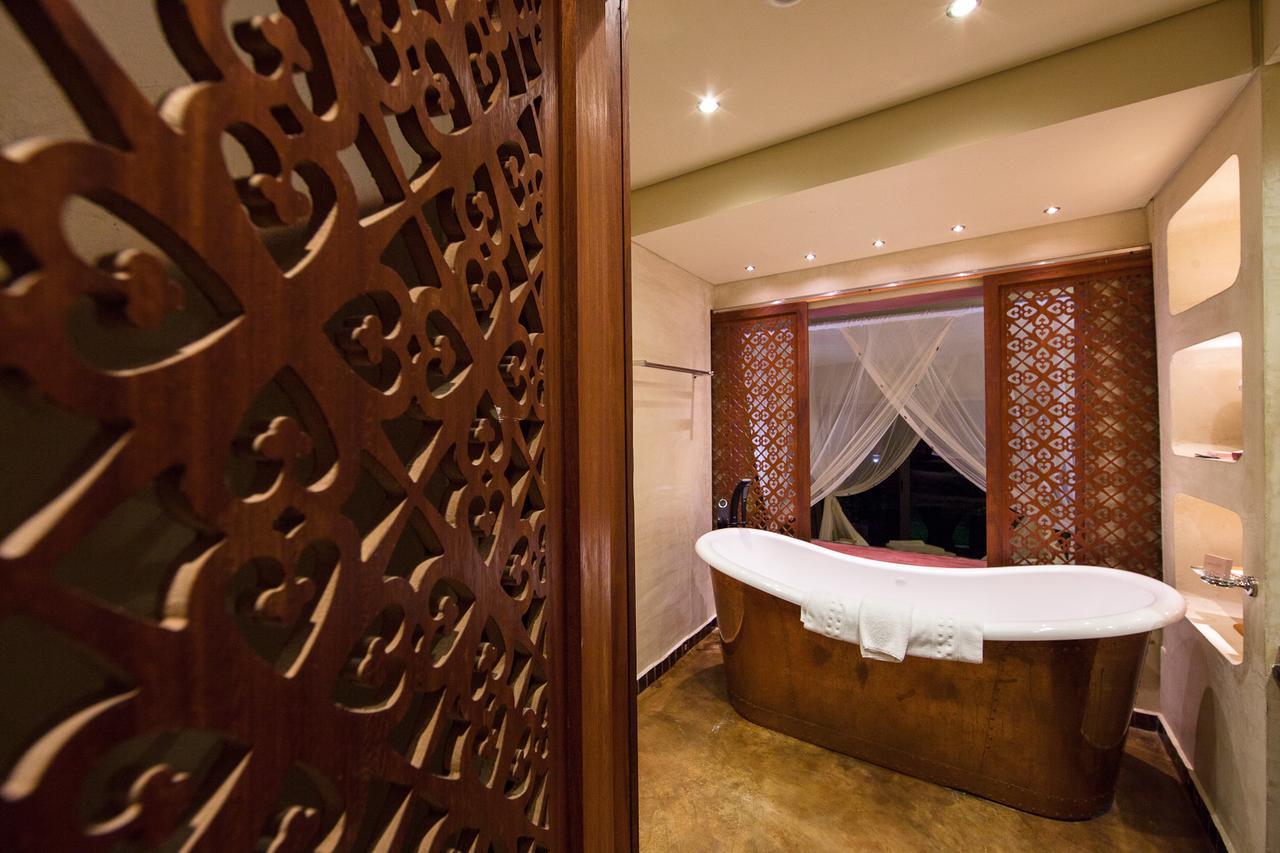 The Royal Senchi Hotel And Resort Akosombo Bagian luar foto