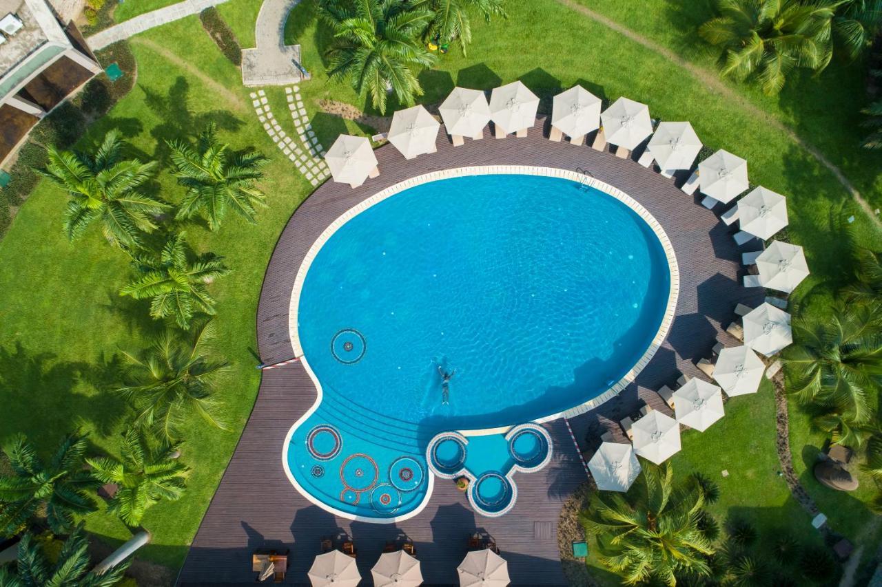 The Royal Senchi Hotel And Resort Akosombo Bagian luar foto